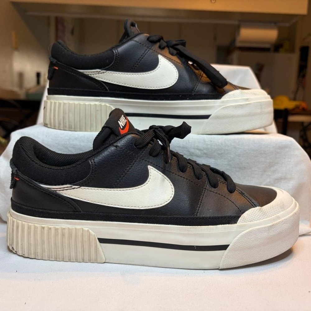 Nike Women's Court Legacy Lift Platform Sneakers Black White DM7590-001 Size 8